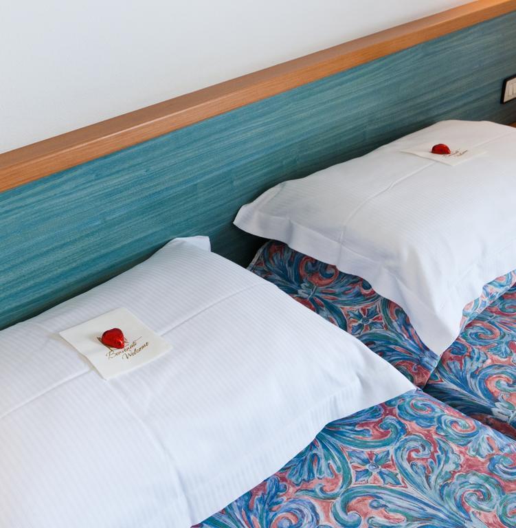 Hotel Ariston บิบิโอเน ห้อง รูปภาพ