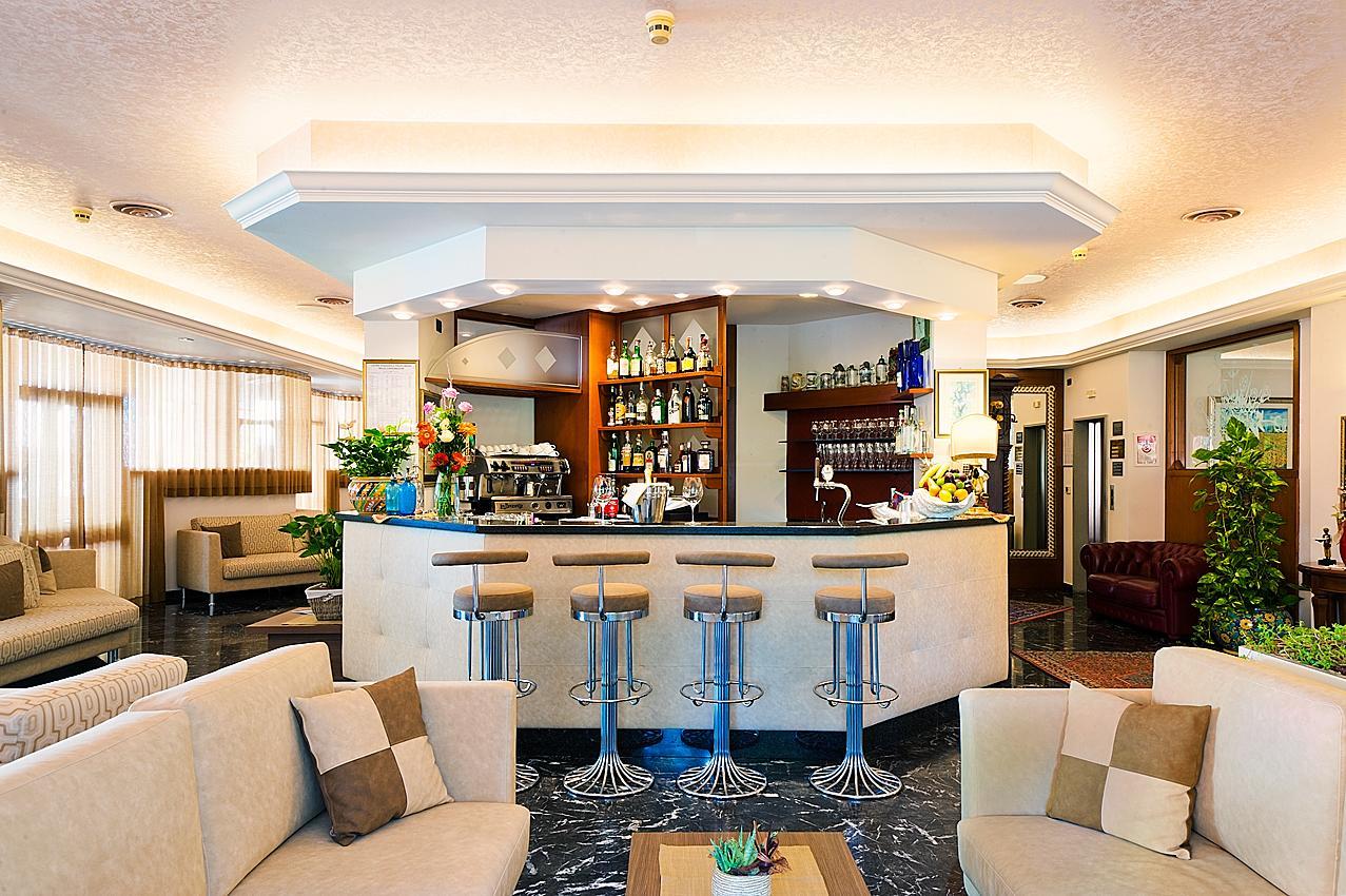 Hotel Ariston บิบิโอเน ภายนอก รูปภาพ